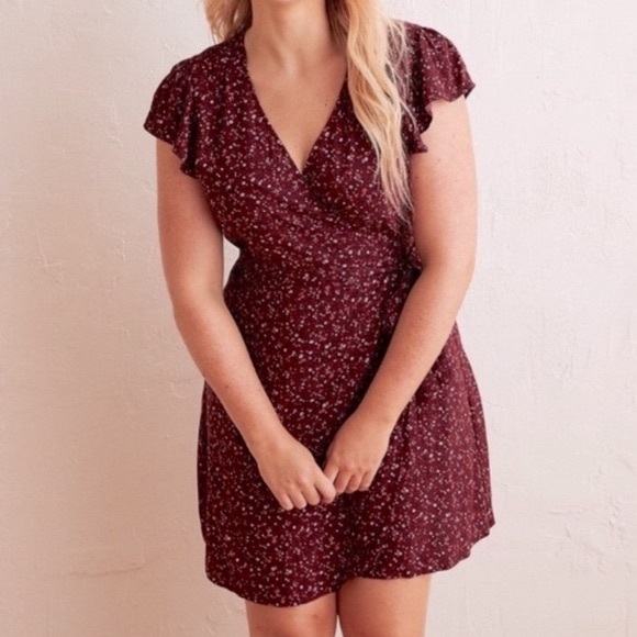 aerie Dark Red Ditsy Floral Print Wrap Front Mini Dress Size Small Women’s - Picture 13 of 13